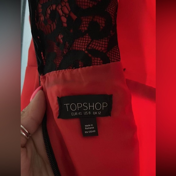 Item too small on me! - Picture 3 of 4